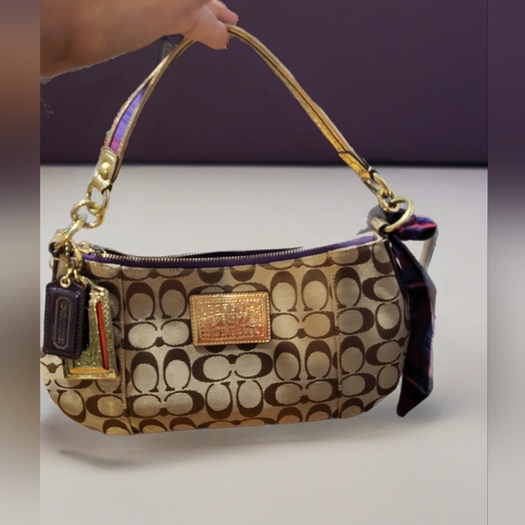 Coach Handbags - Coach POPPY signature 1941 GROOVY SHOULDER/CROSSBODY